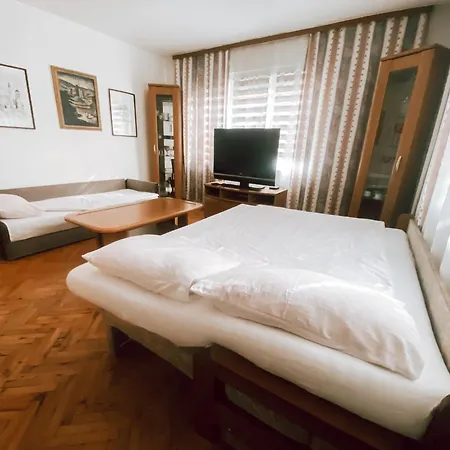 Carsija Apartment *